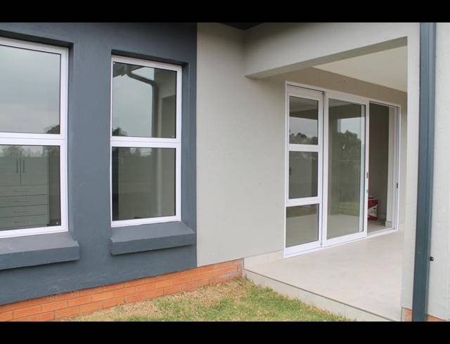 2 BEDROOM PROPERTY TO RENT IN MODDERFONTEIN